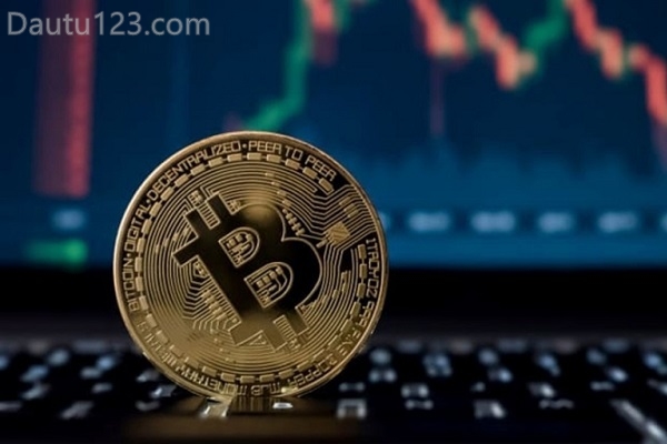 BTC (Bitcoin) là gì? Hướng dẫn chi tiết từ A-Z cho người mới bắt đầu